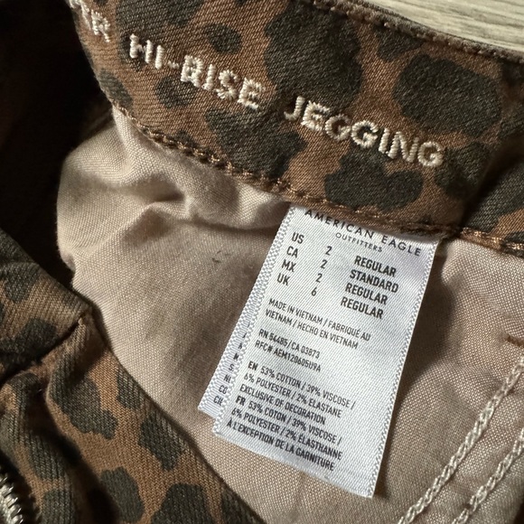 American Eagle Cheetah Print Pants - Picture 3 of 3